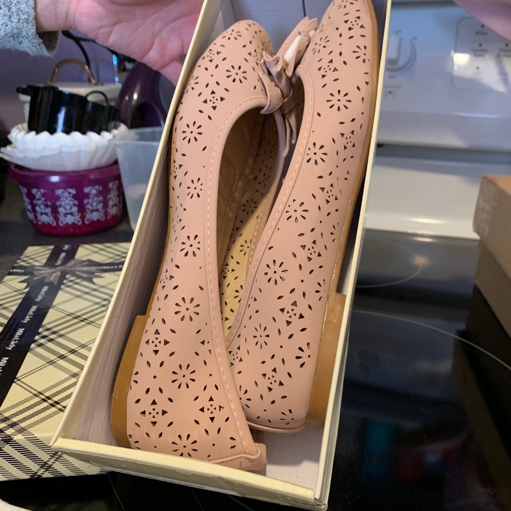 Women’s shoes slides